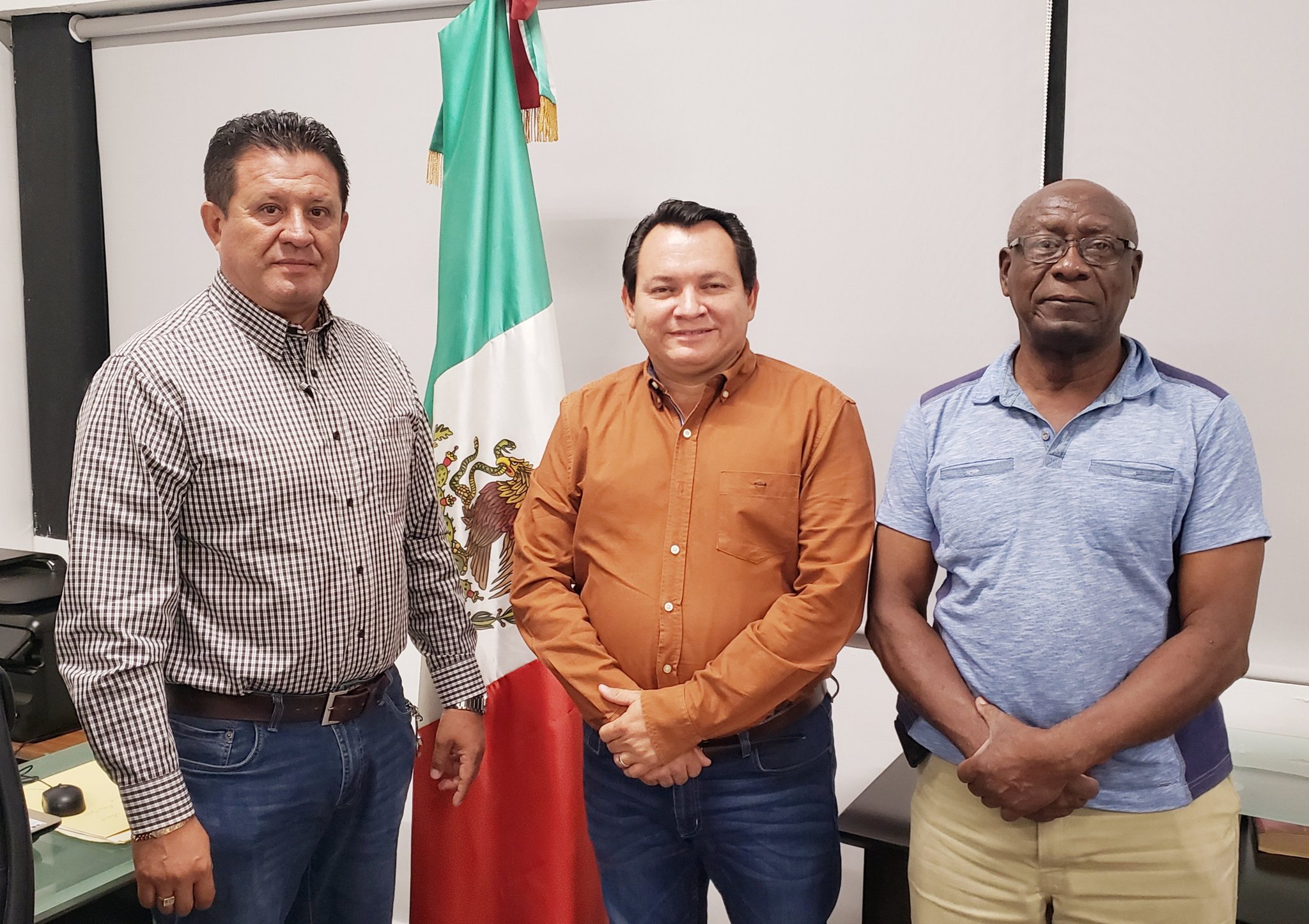 Molestos los morenistas yucatecos con dos designaciones de “Huacho” Díaz, un expanista y un cubano