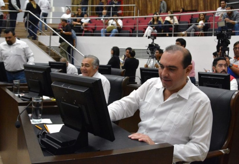 La mala administración de Felipe Cervera en el Congreso y retrasar la Ley de Mejora Regulatoria llevan a usar el dinero de un fideicomiso de hace 20 años