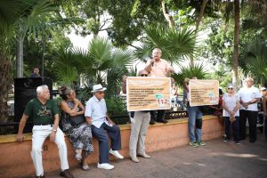 Con protestas del Isstey  “Huacho” Díaz quiere desviar las acusaciones en su contra
