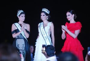 Coronada Natalia Elizarrarás Flores como Mexicana Universal Yucatán 2019