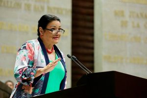 La convocatoria al diálogo de los gobernadores debe ser motivo de reflexión, no de descalificación, señala la diputada Dulce María Sauri