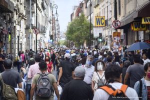 Varias causas prolongan la pandemia en México