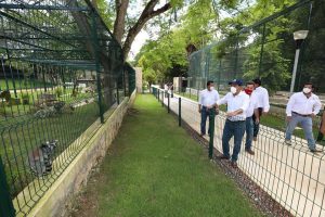 Supervisar los trabajos de construcción y remodelación del zoológico “La Reina” de Tizimín