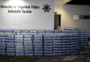 Funcionarios municipales de Morena pescados con miles de cervezas para vender clandestinamente