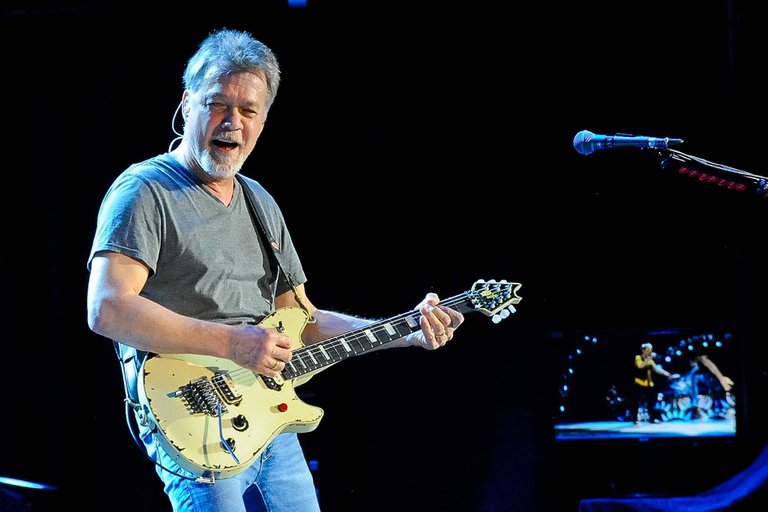 Murió a los 65 años el legendario guitarrista Eddie Van Halen