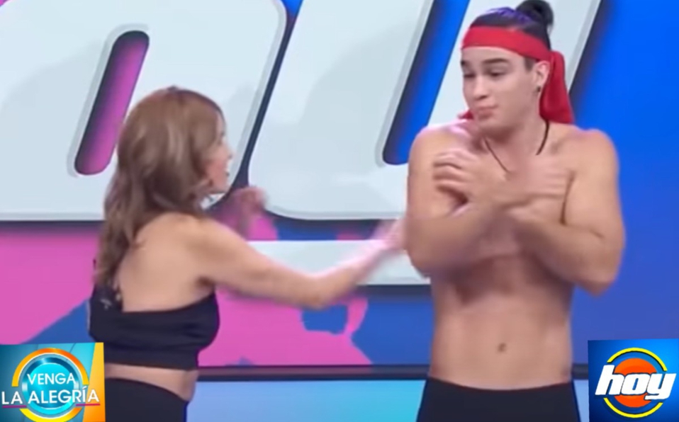 Conductor invitado de ‘Hoy’ se equivoca y menciona a ‘Venga La Alegría’ en pleno programa en vivo