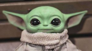 ¿Baby Yoda reemplaza al Niño Jesús en rosca de Reyes? Sacerdotes responden