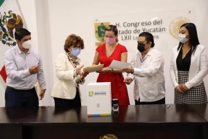 Vila Dosal entrega al Congreso su Segundo Informe de Resultados