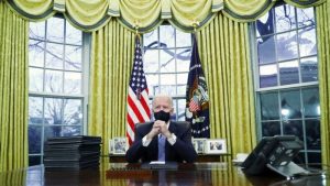 Joe Biden ya es presidente y echa para atrás medidas de Trump