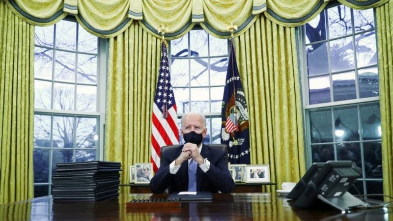 Joe Biden ya es presidente y echa para atrás medidas de Trump