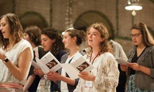 Mujeres católicas lanzan manifiesto al estilo Lutero