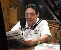 Víctima de Covid muere el locutor Arcadio Huchim