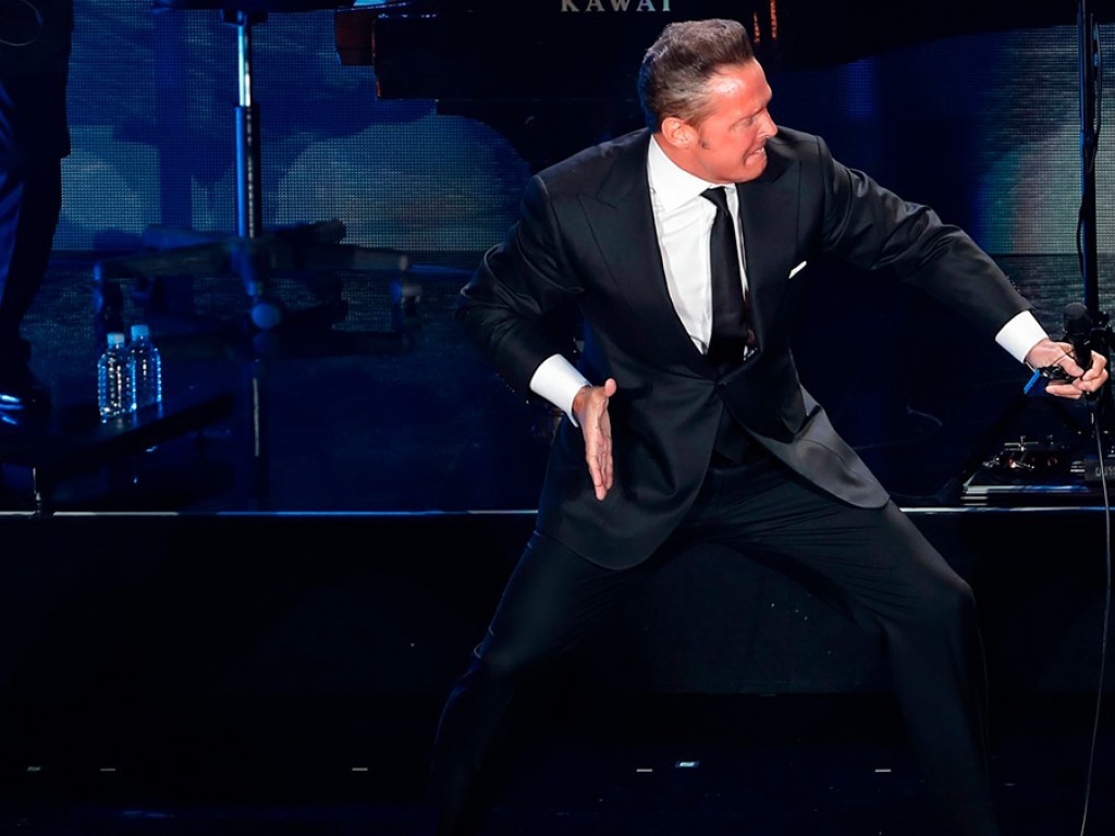 Postulan a Luis Miguel como el mejor cantante latino de la década