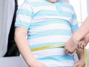 La obesidad en la adolescencia eleva el riesgo de infarto cerebral antes de los 50 años