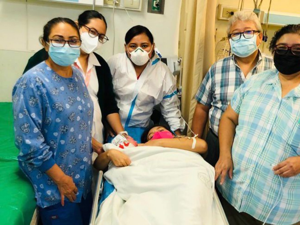 Médicos del IMSS Yucatán atienden con éxito nacimiento imprevisto de una bebé