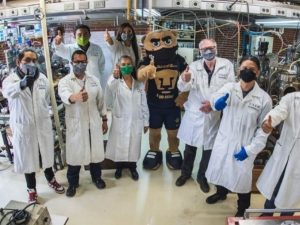 Expertos de la UNAM crean cubrebocas que inactiva al Covid-19