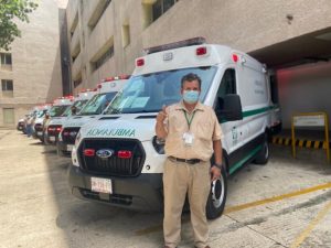 El IMSS Yucatán da el banderazo de salida a 14 nuevas ambulancias