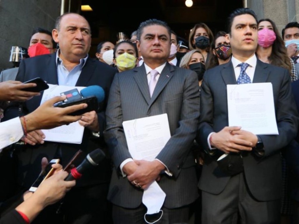Va por México promueve acción de inconstitucionalidad por revocación de mandato
