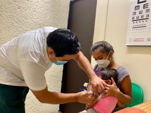 Exhorta el IMSS Yucatán a personas con factores de riesgo, a vacunarse contra la influenza