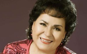 La primera actriz Carmen Salinas falleció anoche