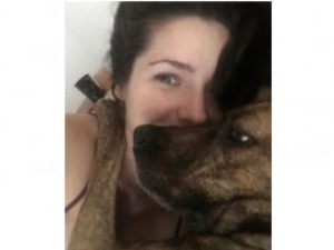 Un cocodrilo devoró a “Tacha”, la perrita de Ariadne Díaz