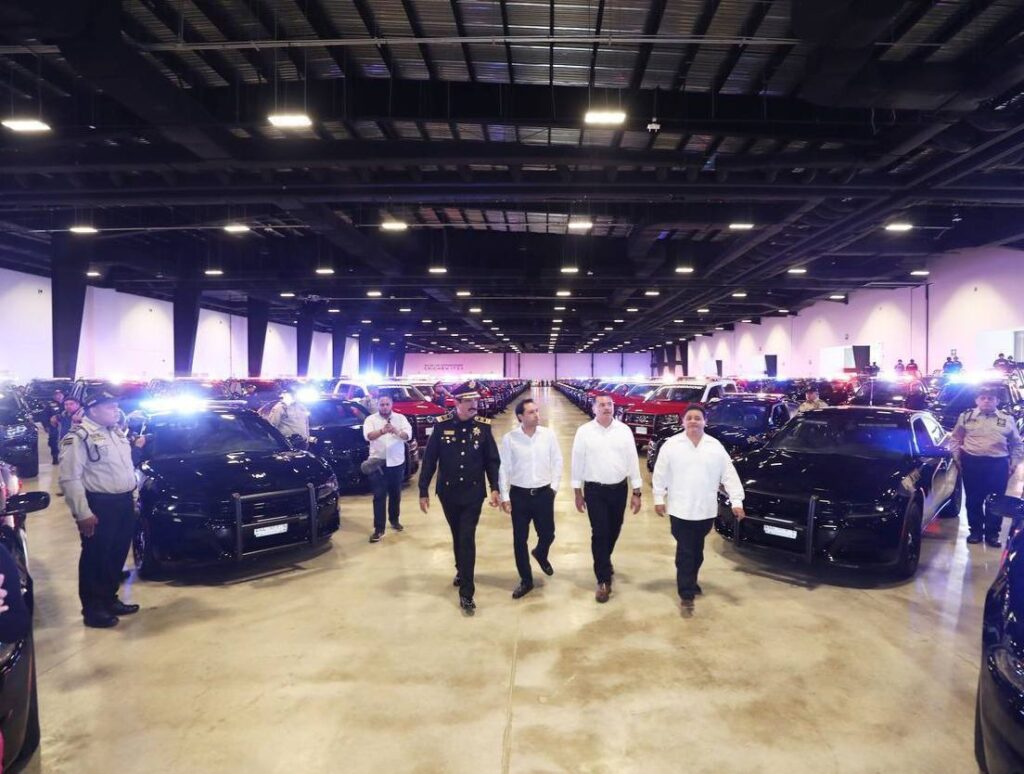 Con la entrega de patrullas el Gobernador Mauricio Vila Dosal continúa reforzando la seguridad en Yucatán