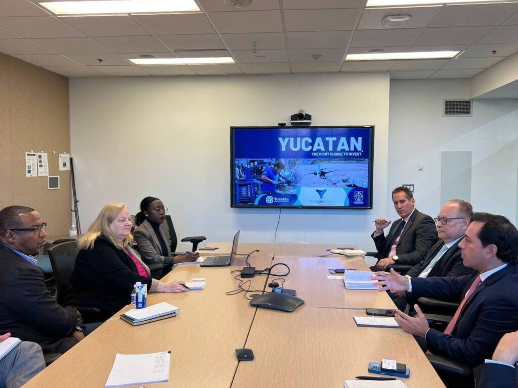 Presenta Vila Dosal ante empresarios y representantes gubernamentales estadounidenses ventajas de invertir en Yucatán