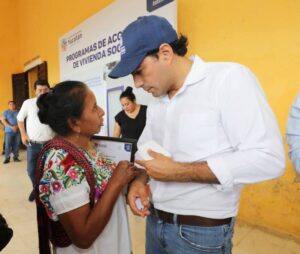 Los apoyos del Gobierno del Estado llegan para beneficiar a los habitantes de Kinchil
