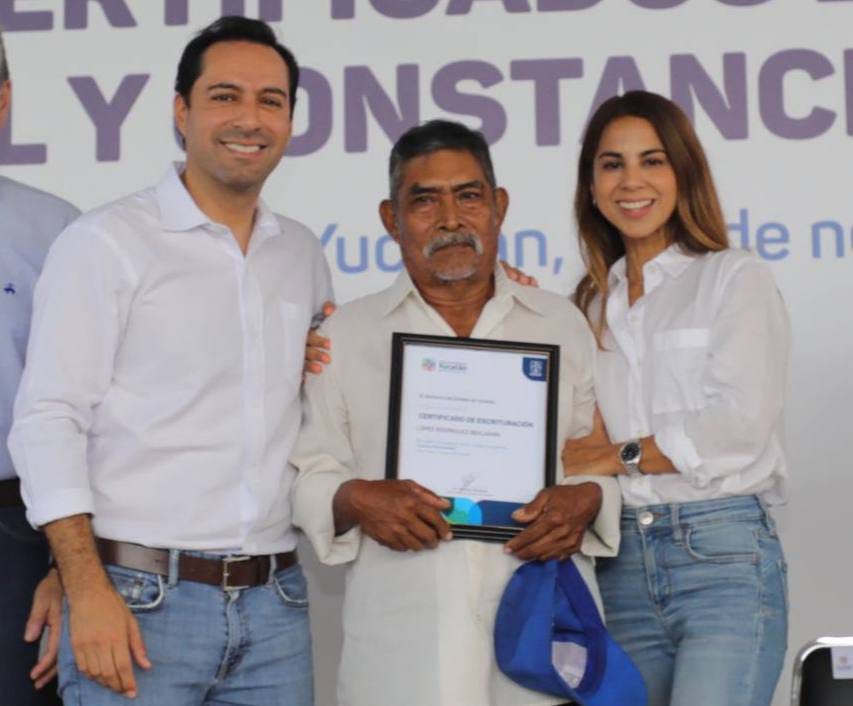 Familias del sur de Mérida gozan de certeza patrimonial gracias al apoyo del Gobernador Mauricio Vila Dosal