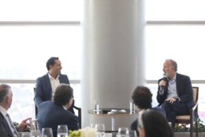 Presenta Vila Dosal ante ejecutivos de HSBC México las obras y planes que se están llevando a cabo en Yucatán para detonar sus capacidades