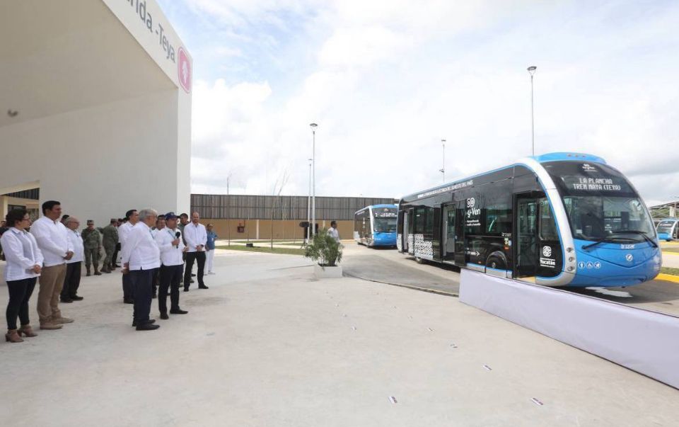 Realizan Vila y López el banderazo inaugural de la primera ruta del Ie-tram: Paseo 60-La Plancha-Teya