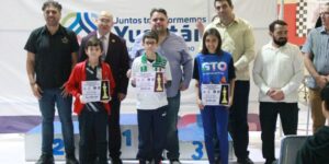 El GM cubano Carlos Albornoz gana el torneo Carlos Torre de Ajedrez