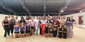 Realizan curso de gimnasia rítmica para jueces y entrenadoras