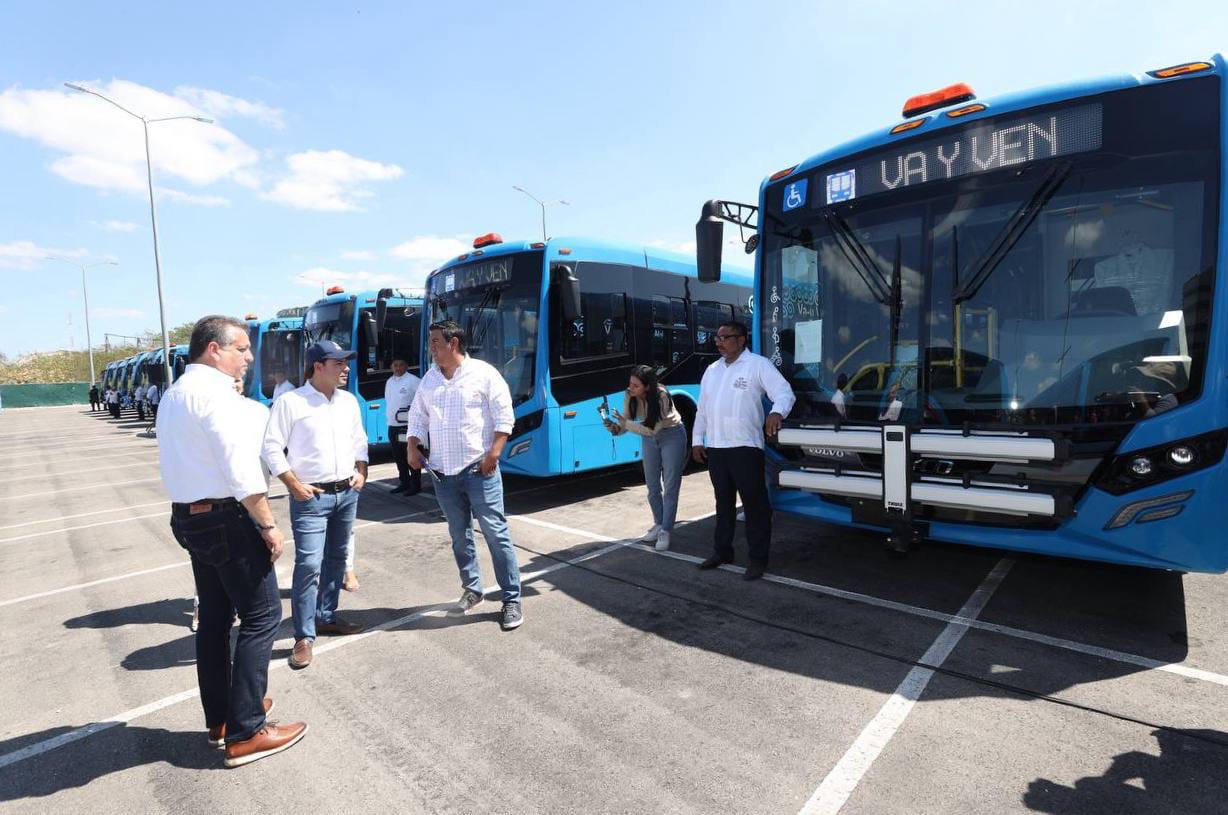 Presenta Vila Dosal las nuevas unidades con las que se sumarán más rutas al sistema Va y Ven