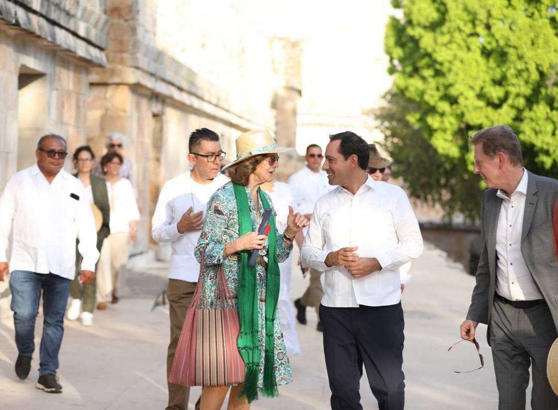 Vila y los reyes de Suecia se reunieron en Uxmal con representantes de pueblos indígenas