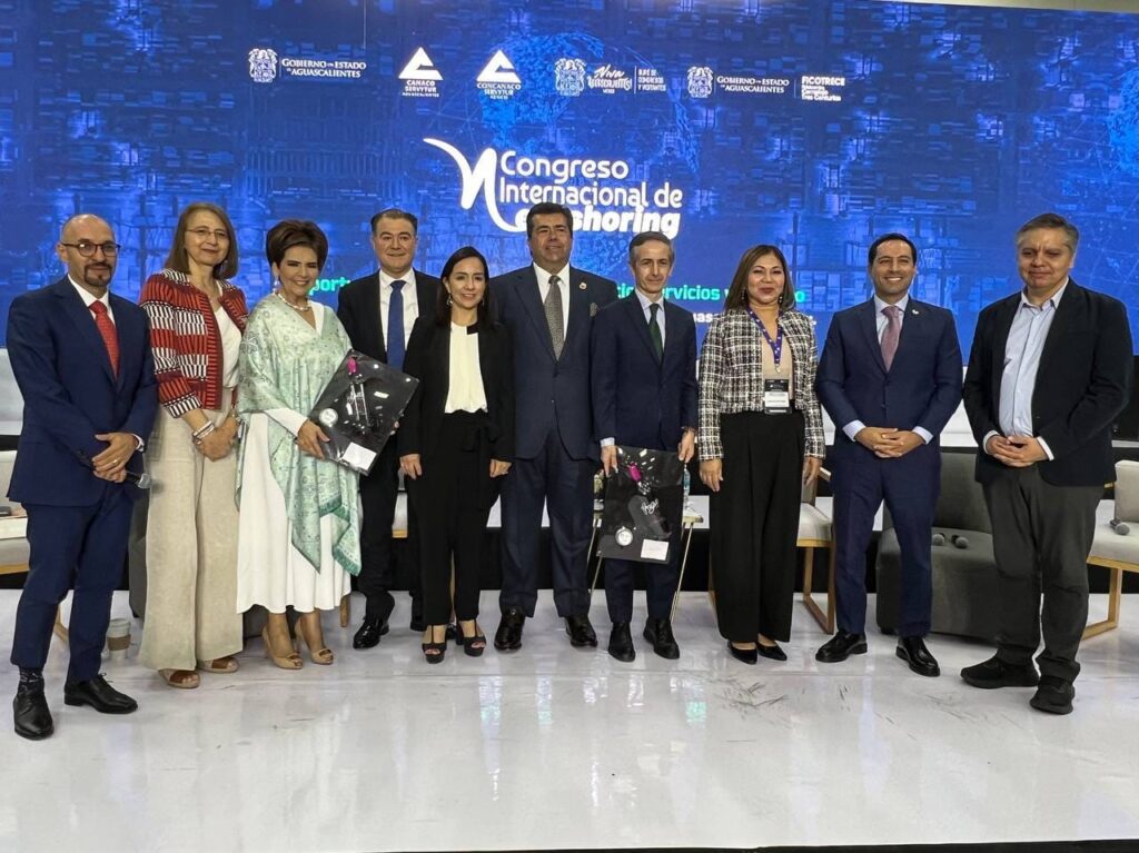 El Gobernador Mauricio Vila Dosal participa como ponente en el panel “Futuro del nearshoring: predicciones y nuevas oportunidades”