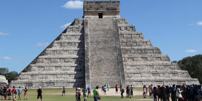 Hoy, Equinoccio de primavera 2024, se verá de nuevo el Descenso de Kukulcán en Chichén Itzá