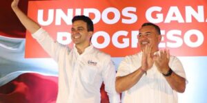 Erik Rihani y Renán Barrera encabezan multitudinario evento en la comisaría de Chelem