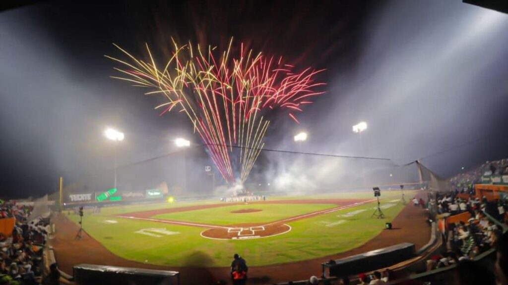 Histórica inauguración del Estadio Kanasín de los Leones de Yucatán