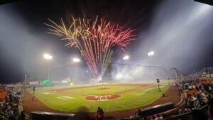 Histórica inauguración del Estadio Kanasín de los Leones de Yucatán