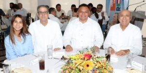 Rolando Zapata se reúne con la comunidad libanesa de Yucatán