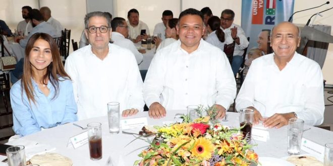 Rolando Zapata se reúne con la comunidad libanesa de Yucatán