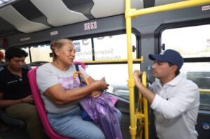 Vila Dosal supervisa las rutas del Va y Ven que prestan servicio en el Sur de Mérida