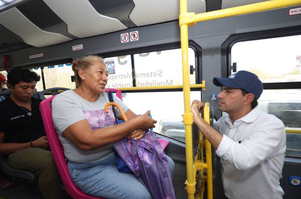 Vila Dosal supervisa las rutas del Va y Ven que prestan servicio en el Sur de Mérida
