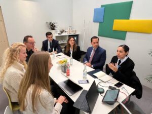 Vila sigue promoviendo las ventajas competitivas de Yucatán en Alemania