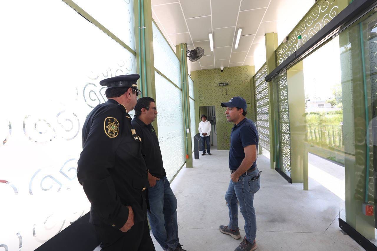 Vila supervisó el recorrido de la nueva ruta Facultad de Ingeniería del Ie-tram que próximamente entrará en operación