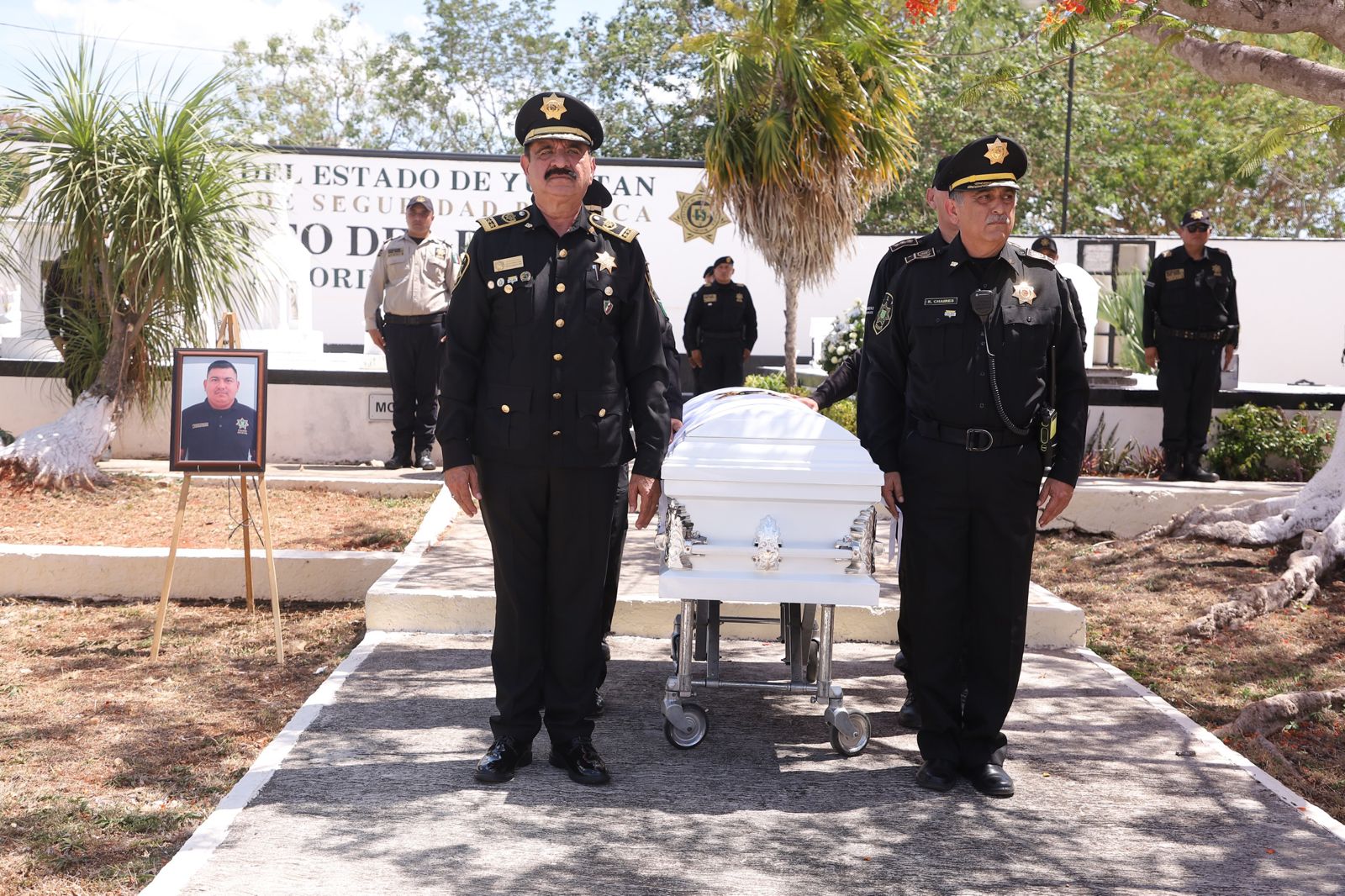Homenaje a policía estatal caído en servicio