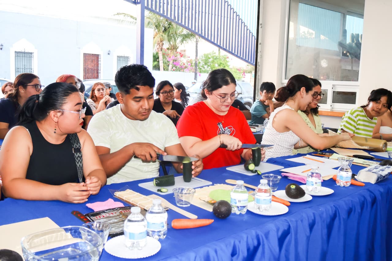Taller gratuito de comida asiática impulsa el autoempleo entre juventudes