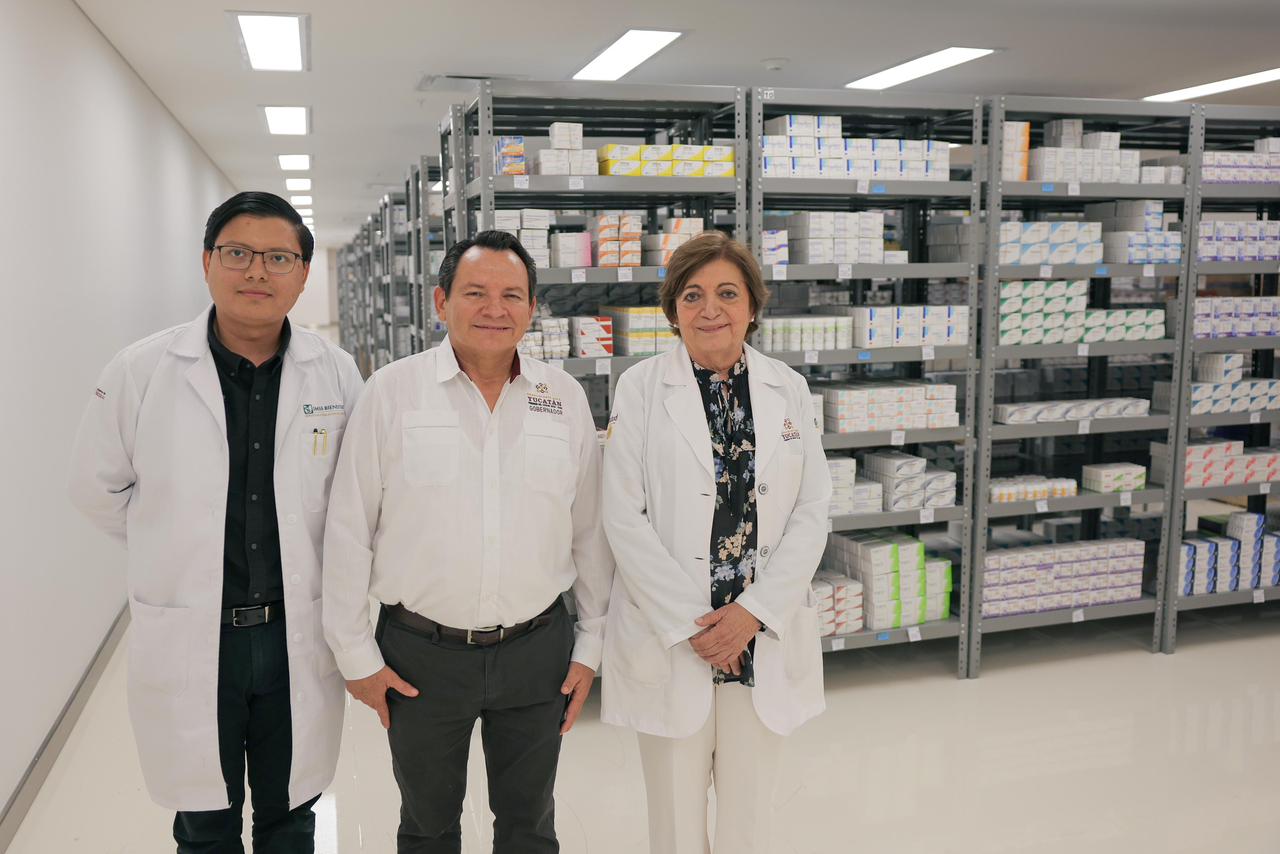 Gobernador Díaz Mena supervisa farmacia del nuevo hospital O’Horán y garantiza medicamentos gratuitos para las familias yucatecas
