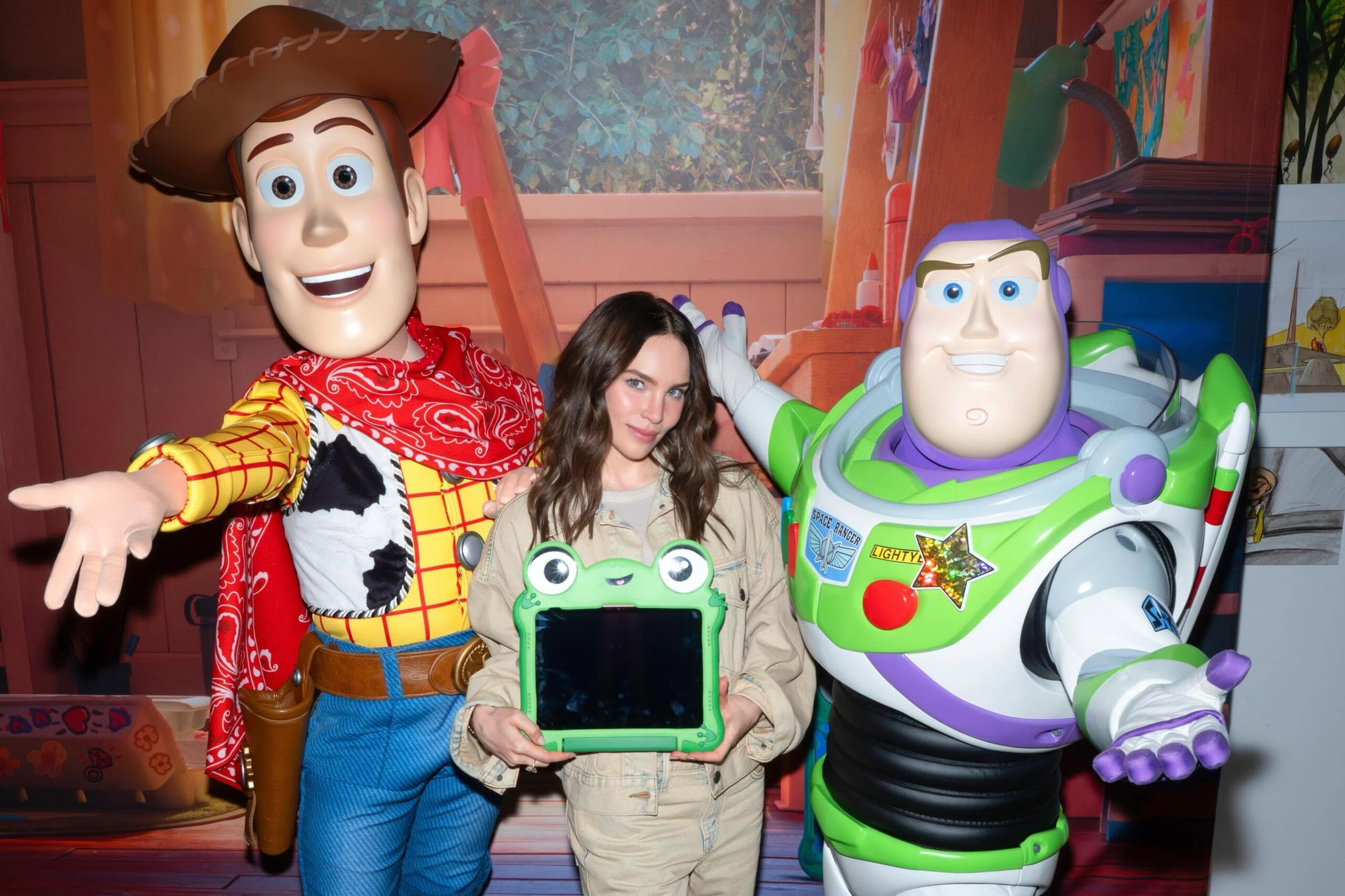 Un sueño de la infancia cumplido para Belinda en el doblaje de Pixar